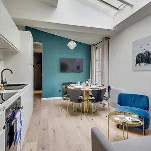 141 Klein - Superbe A Paris. París